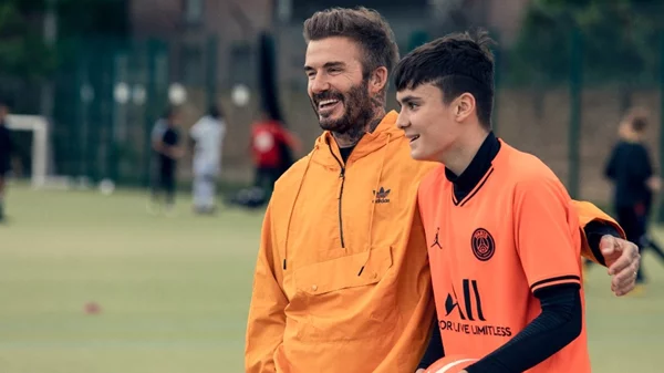 Η Πρωτότυπη σειρά "Σώστε την Ομάδα μας με τον Ντέιβιντ Μπέκαμ" είναι τώρα διαθέσιμη στο Disney+