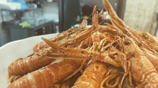 Ψάρι Ψάρι: Γεύση Κυκλάδων στην Αγία Παρασκευή