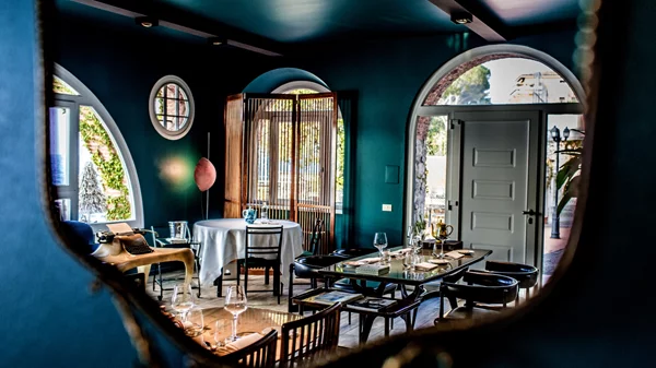 Το εστιατόριο "Lido 84" στη λίμνη Γκάρντα είναι ζωντανός φόρος τιμής στην ποιότητα του χρόνου