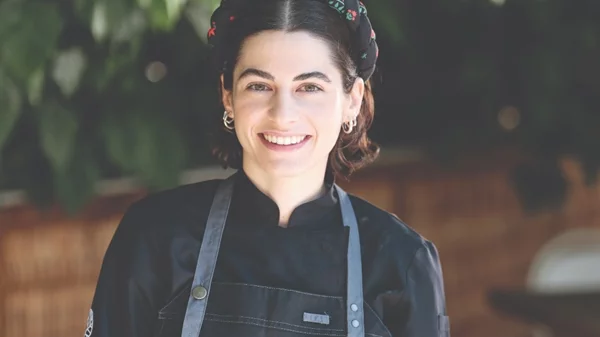 Η Κρυσταλία Καραγεώργου ανανεώνει τη γεύση της Ζακύνθου