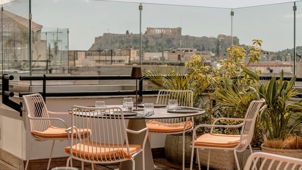 ΤΟ ΝΕΟ ΕΣΤΙΑΤΟΡΙΟ ΤΟΥ BROWN ACROPOL HOTEL ΣΥΝΔΥΑΖΕΙ ΤΗ ΜΟΝΤΕΡΝΑ ΓΑΣΤΡΟΝΟΜΙΑ ΜΕ ΤΗΝ ΑΥΘΕΝΤΙΚΗ ΑΣΤΙΚΗ ΚΟΥΛΤΟΥΡΑ