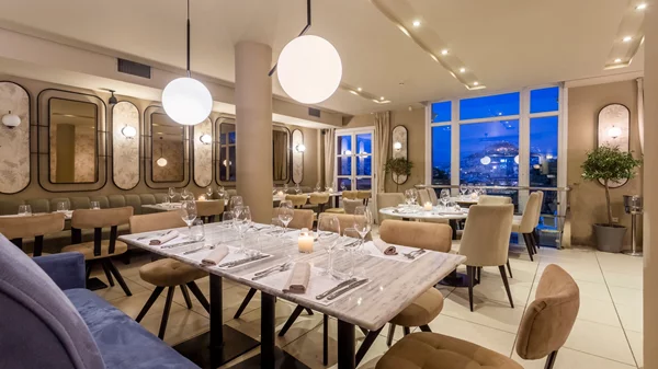 Το φαγητό συναντά το κρασί στο "Hill Athens"