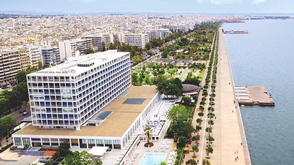 Πάσχα στην Ελλάδα: Εστιατόρια και ξενοδοχεία για κάθε διάθεση