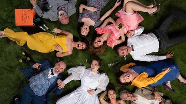 "Μέχρι να σβήσουν τ’ άστρα": Η νέα παράταση του Βαγγέλη Θεοδωρόπουλου στο θέατρο Χώρα