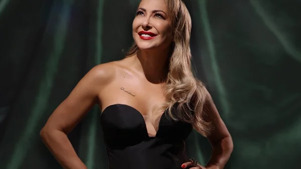 Η Μελίνα Ασλανίδου στο "Green Park"