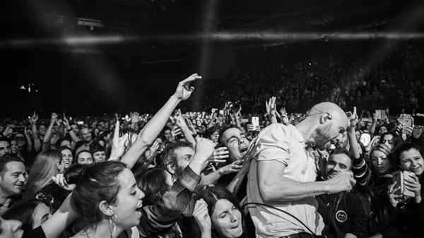 Madrugada: Αλλαγές στις τιμές εισιτηρίων για τη συναυλία στο Καλλιμάρμαρο