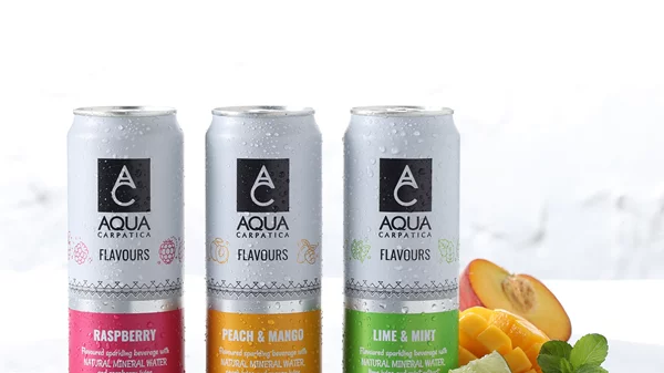 Ήρθε το AQUA Carpatica Flavours: Τρεις συναρπαστικές γεύσεις με φυσική αγαύη