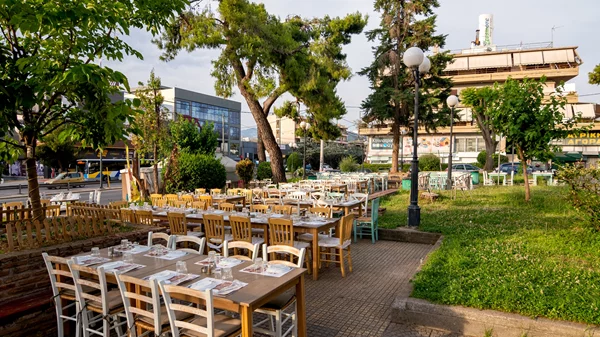 "Τα Ρωμανάκια": Στο ζεστό κρητικό σπίτι της οικογένειας Ρωμανάκη στην Αγία Παρασκευή