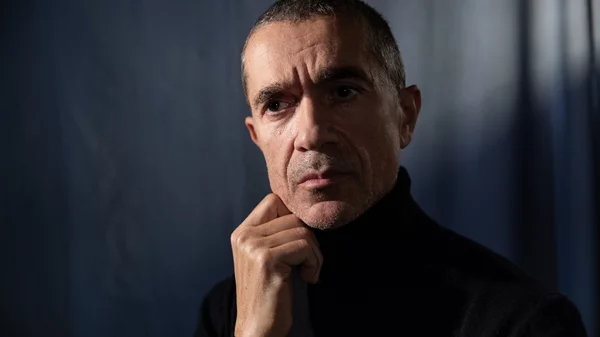 Ρομέο Καστελούτσι: "Είναι ουτοπικό να πιστεύουμε ότι η βία μπορεί να εξαλειφθεί"