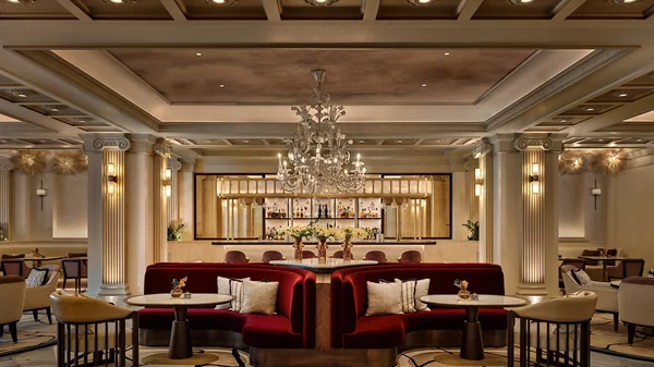 Ξενοδοχείο "King George": Γιορτάζουμε σαν βασιλιάδες