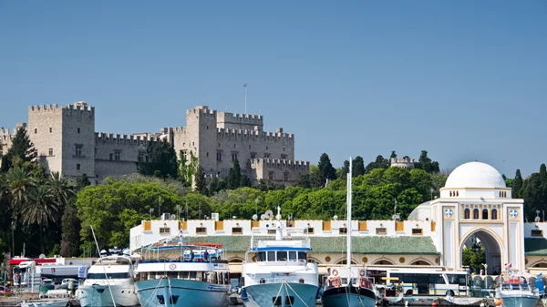 Σεζόν διαρκείας για τον ελληνικό τουρισμό με υψηλή ζήτηση μέχρι και τον Νοέμβριο