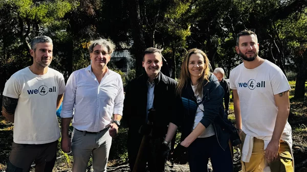 Μεγάλη δενδροφύτευση στον Λυκαβηττό: Αναζωογονείται ο πνεύμονας πρασίνου της Αθήνας