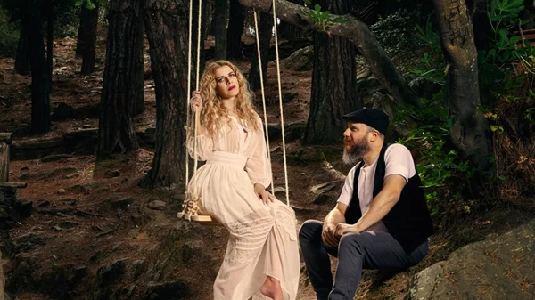 Βιολέτα Ίκαρη: "Βλέπω ότι ο κόσμος όσο πιο πολύ ζορίζεται, τόσο στρέφεται στη μουσική"