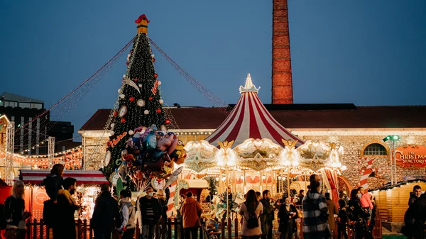 Το The Christmas Factory ανοίγει τις πύλες του και γιορτάζει τα 10 του χρόνια