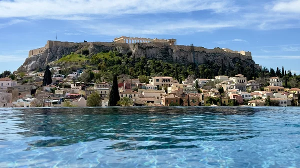 "The Dolli": Το καλύτερο ξενοδοχείο στην Ελλάδα