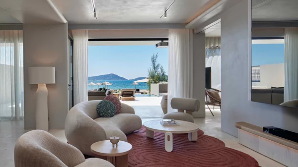 Το "W Costa Navarino" στα 50 κορυφαία resorts του κόσμου