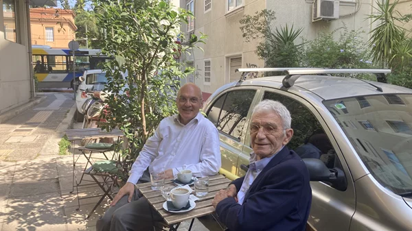 Τι είναι η "Future Library", και πως συνδέονται ο Γιάννης Τροχόπουλος και ο Γιάννης Μπουτάρης με το μέλλον των μικρών βιβλιοθηκών της Ελλάδας;