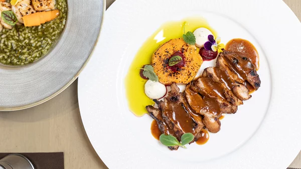 "Ο Πλάτανος", Καλαμπάκα: Πάσχα κάτω απ’ το αιωνόβιο δέντρο