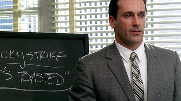 "Mad Men": Γιατί η καμπάνια της Lucky Strike ήταν το τέλειο μέσο για να μας συστηθεί ο Ντον Ντρέιπερ