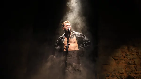 Η παράσταση του Δημήτρη Λάλου για τον Νιζίνσκι συνεχίζεται μέχρι την Κυριακή των Βαΐων