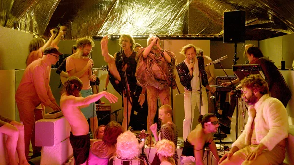 H K-Gold Temporary Gallery γιορτάζει 10 χρόνια σύγχρονης τέχνης στη Λέσβο