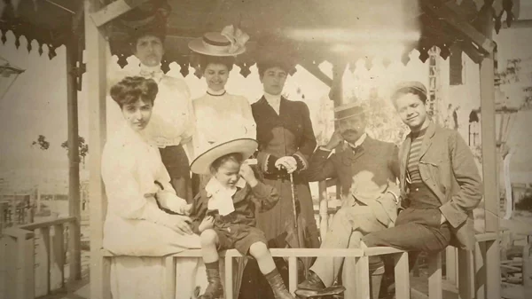 ERTFLIX: Η ιστορία της Ελλάδας στο "COSMOTE HISTORY Ντοκιμαντέρ"