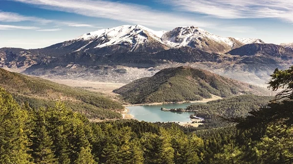 Είναι η Κορινθία ο πιο ανατρεπτικός κοντινός προορισμός; Τα must try σημεία για χειμερινή απόδραση που το επιβεβαιώνουν