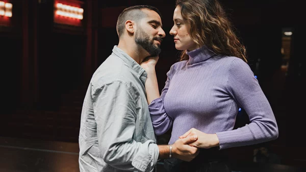 "Forget me Not": Το βραβευμένο βρετανικό έργο επιτέλους στην Ελλάδα!