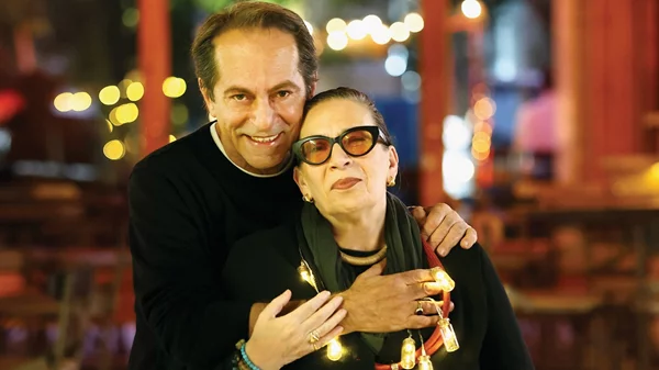 Ένα "Βράδυ στην Αθήνα" με τη Λίνα Νικολακοπούλου και τον Παρασκευά Καρασούλο