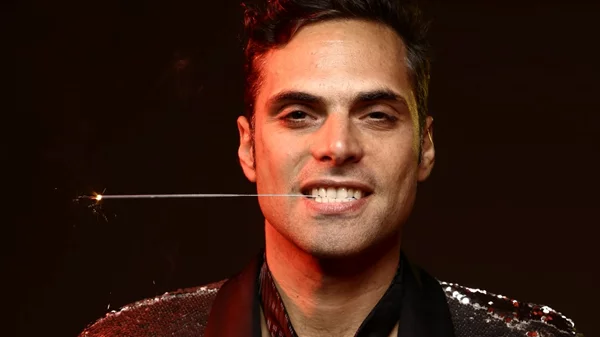 Ο αεικίνητος Γιώργος Παπαγεωργίου μας μιλάει για τη σύνθεση των Polkar, τα "4+1 τραγούδια για αγκαλιές" και την Πάολα