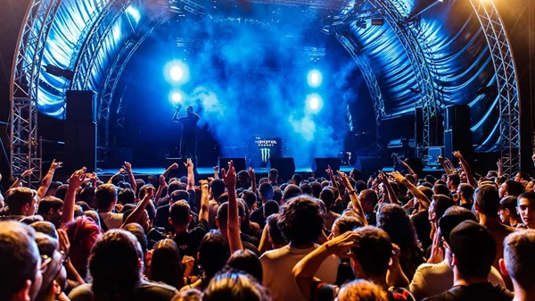 Η Τεχνόπολη δονείται σε ρυθμούς hip-hop