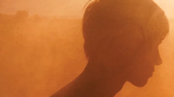 Το φως της γιορτής δεν έχει για όλα το ίδιο χρώμα