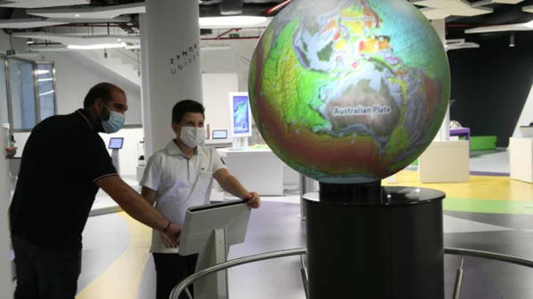 "Επιστημονικές περιπέτειες" στο Summer Camp του Ιδρύματος Ευγενίδου