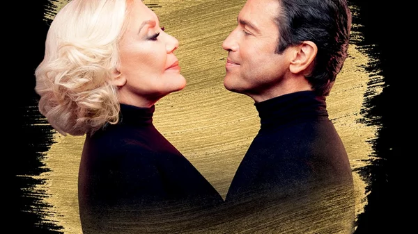 H Μαρινέλλα και o Μάριος Φραγκούλης για μία τελευταία παράσταση στο εορταστικό Christmas Theater