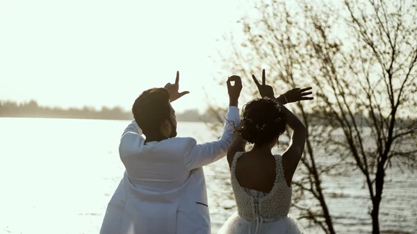 Οι χώρες με τα πιο ευτυχισμένα ζευγάρια - σε ποια θέση βρίσκεται η Ελλάδα