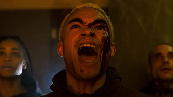 Στον Ιστό του Τρόμου