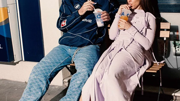 Μαρίνα Σάττι και Saske ως άλλοι Ρωμαίος και Ιουλιέτα στο νέο "Ela, Ela"