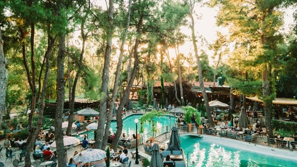 Μετά το γραφείο, η μόνη μας στάση θα είναι το "Piu Verde"