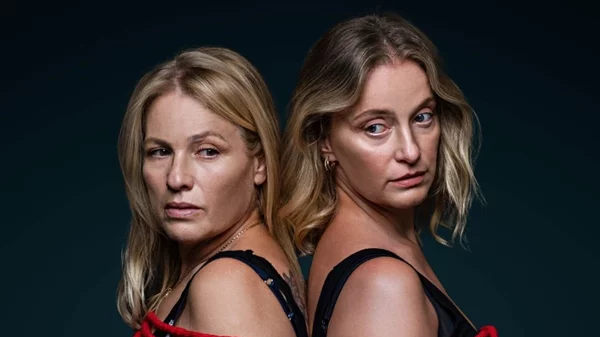 Μαριάννα Τουμασάτου - Λένα Δροσάκη μαζί στη σκηνή στο "Κρυφτό"