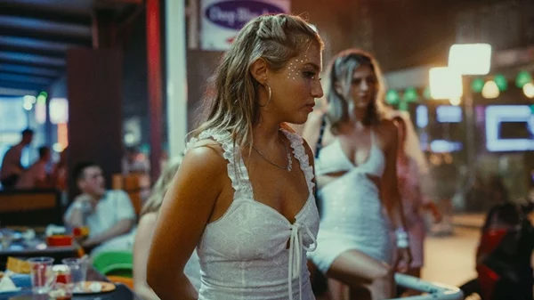 Η βραβευμένη ταινία "How to have sex" στη Sunday Premiere του Novacinema1