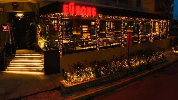 S. Pellegrino: Μας υποδέχεται στο "Eubous"