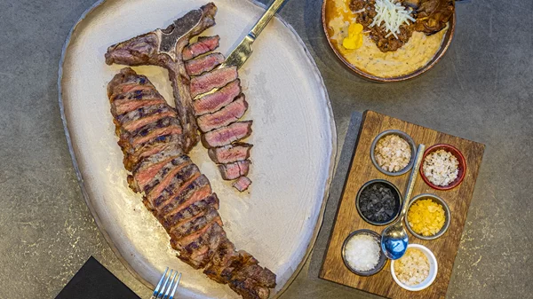 "Ο καλοφαγάς": Ένα εστιατόριο αποκλειστικά για καλοφαγάδες!