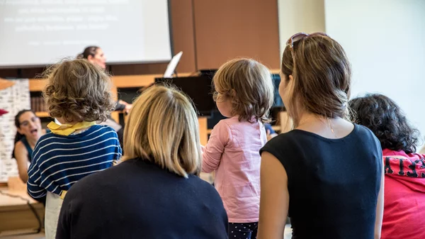 Η παιδική σκηνή μουσικής βιβλιοθήκης "Λίλιαν Βουδούρη" γιορτάζει 10 χρόνια λειτουργίας