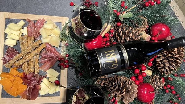 Το κρασί που μάς κρατάει ιδανική συντροφιά και μετά τις γιορτές!