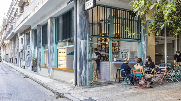 "Abstract Athens": Η μεταμοντέρνα τέχνη πιάνει μπάρα