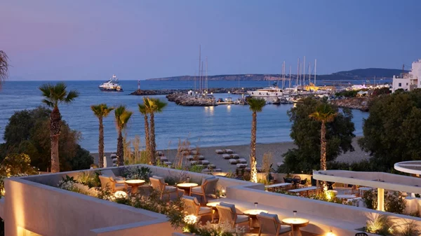 Το ξενοδοχείο "Avant Mar" στην Πάρο εγκαινιάζει τη φετινή τουριστική σεζόν με νέα projects και διεθνείς αφίξεις