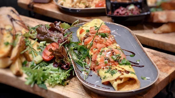 Στο νέο "En Aithria Athens" για brunch με θέα και όχι μόνο!