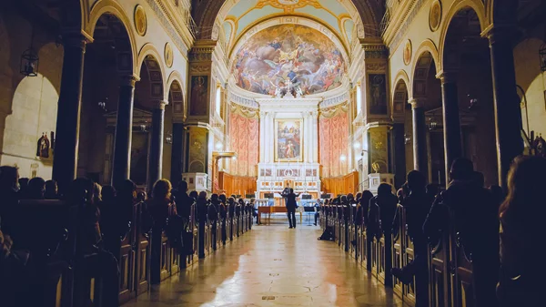 Διαφορετικές θεωρήσεις και βιώσεις της θρησκευτικής μουσικής, λίγο πριν το φετινό Πάσχα