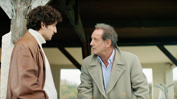 77ο Φεστιβάλ Καννών: Μια λαμπερή, θηλυκή και πολύ γαλλική έναρξη