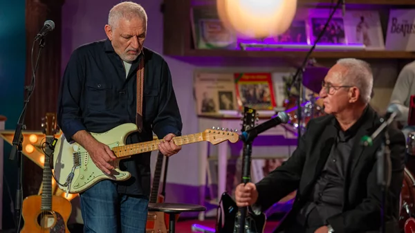 "Του δρόμου η χαρά": O Νίκος Πορτοκάλογλου στο Μέγαρο Μουσικής